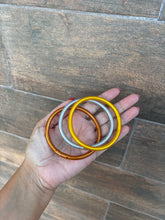 Cargar imagen en el visor de la galería, Trío glitter jelly bangles
