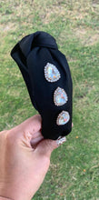 Cargar imagen en el visor de la galería, Diademas con 3 rhinestones
