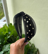 Cargar imagen en el visor de la galería, Diademas en mesh y studs

