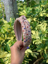 Cargar imagen en el visor de la galería, Diadema con studs multicolores
