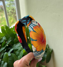Cargar imagen en el visor de la galería, Diademas print de flores
