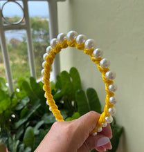 Cargar imagen en el visor de la galería, Diademas con perlas
