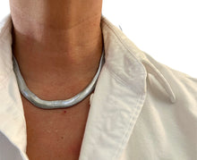 Cargar imagen en el visor de la galería, Snake necklace
