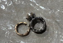 Cargar imagen en el visor de la galería, Sortijas con perlas
