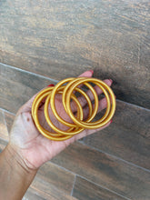Cargar imagen en el visor de la galería, Set jelly bangles
