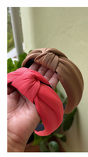 Cargar imagen en el visor de la galería, Diademas
