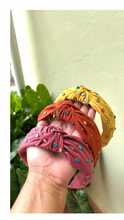 Cargar imagen en el visor de la galería, Diademas con studs de colores
