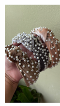 Cargar imagen en el visor de la galería, Diademas con perlas
