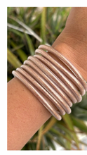 Cargar imagen en el visor de la galería, Jelly bangles paq de 8
