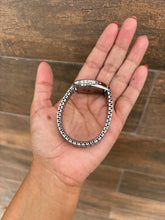Cargar imagen en el visor de la galería, Reloj plateado rectangular
