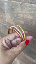 Cargar y reproducir el video en el visor de la galería, Trío jelly bangles
