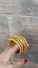 Cargar y reproducir el video en el visor de la galería, Set jelly bangles
