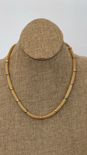 Cargar imagen en el visor de la galería, Collar
