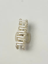 Cargar imagen en el visor de la galería, hair clips perlados
