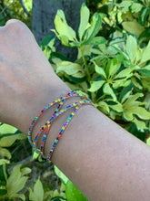 Cargar imagen en el visor de la galería, Pulsera entrelazada en rhinestones
