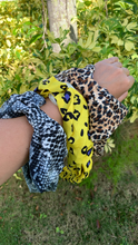 Cargar imagen en el visor de la galería, Bandanas animal print

