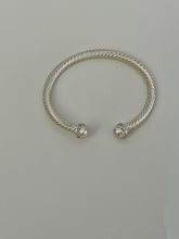 Cargar imagen en el visor de la galería, Gigi's enamel bracelet
