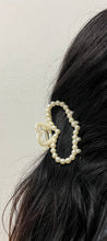 Cargar imagen en el visor de la galería, hair clips perlados
