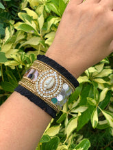 Cargar imagen en el visor de la galería, Cuff en beads
