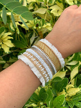 Cargar imagen en el visor de la galería, Cuff en beads
